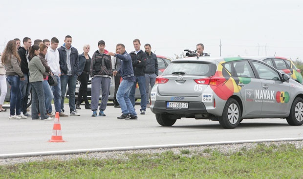 Probne dozvole do septembra po starom zakonu 