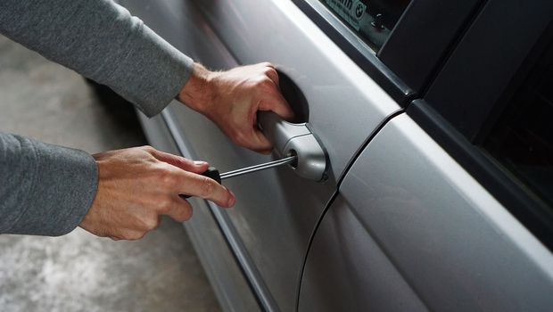4 parking trika koji će sačuvati vaš auto od krađe